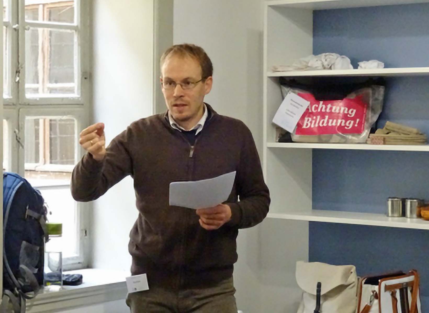 Paul Kahl lehrend in der Bildungsstätte im Wielandgut Oßmannstedt